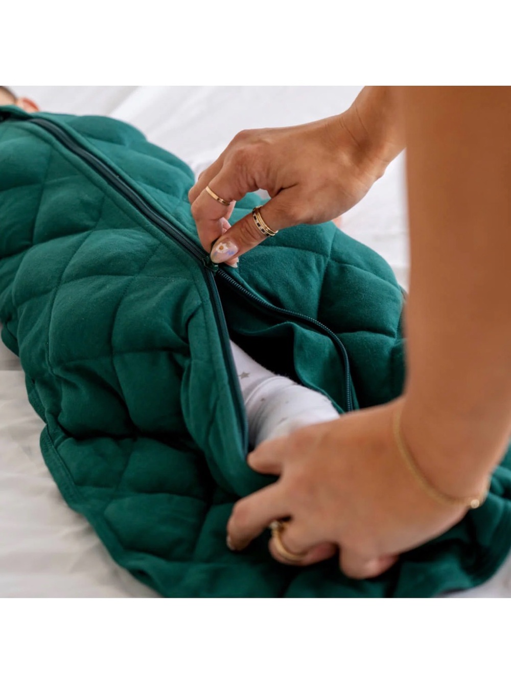 Dreamland Baby 6-12m Weighted Sleep Sack - Forest Green - 1.0 TOG - Picture 2 of 9